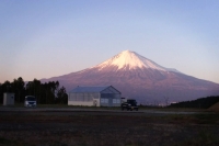 夕暮れ時の富士山